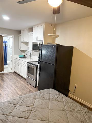 Building Photo - 2518 Castle Dr