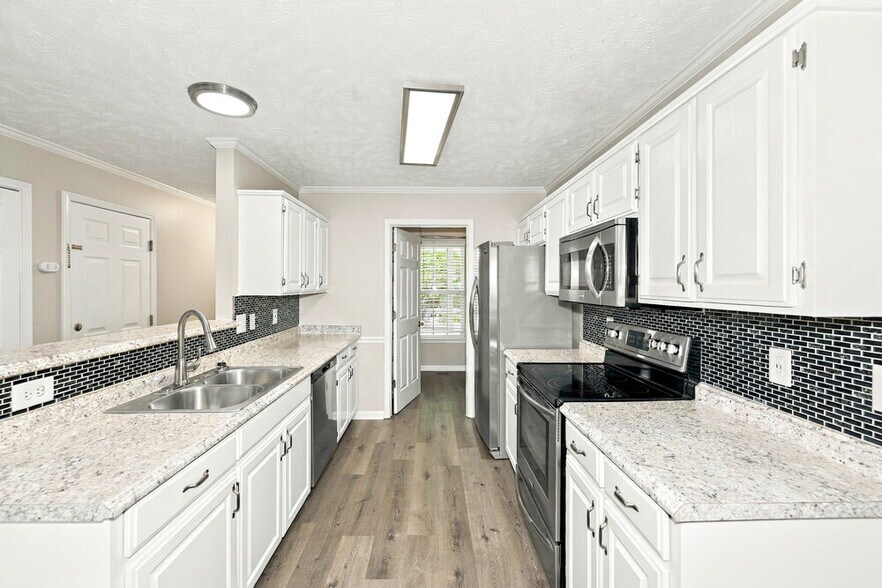 Building Photo - 937 Pebble Beach Cir