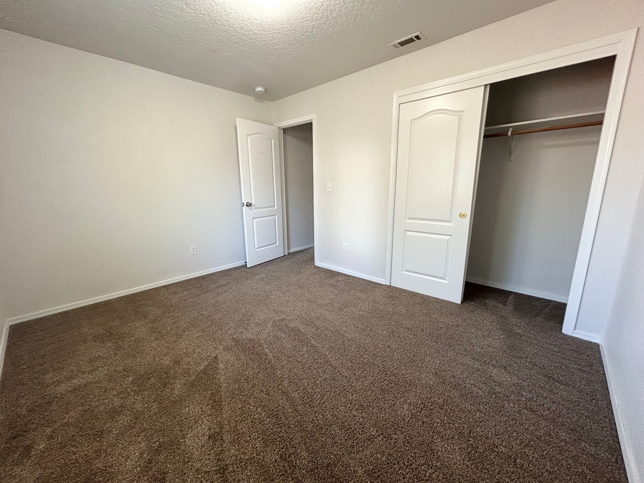 Building Photo - 12942 W Pinyon Ct
