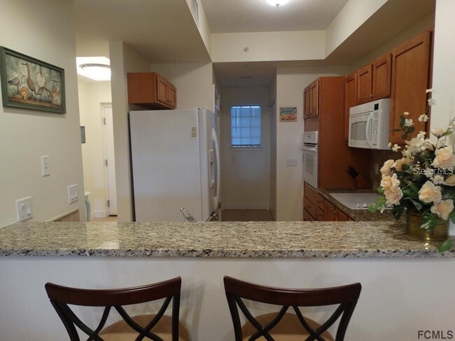 Building Photo - 102 Yacht Harbor Dr
