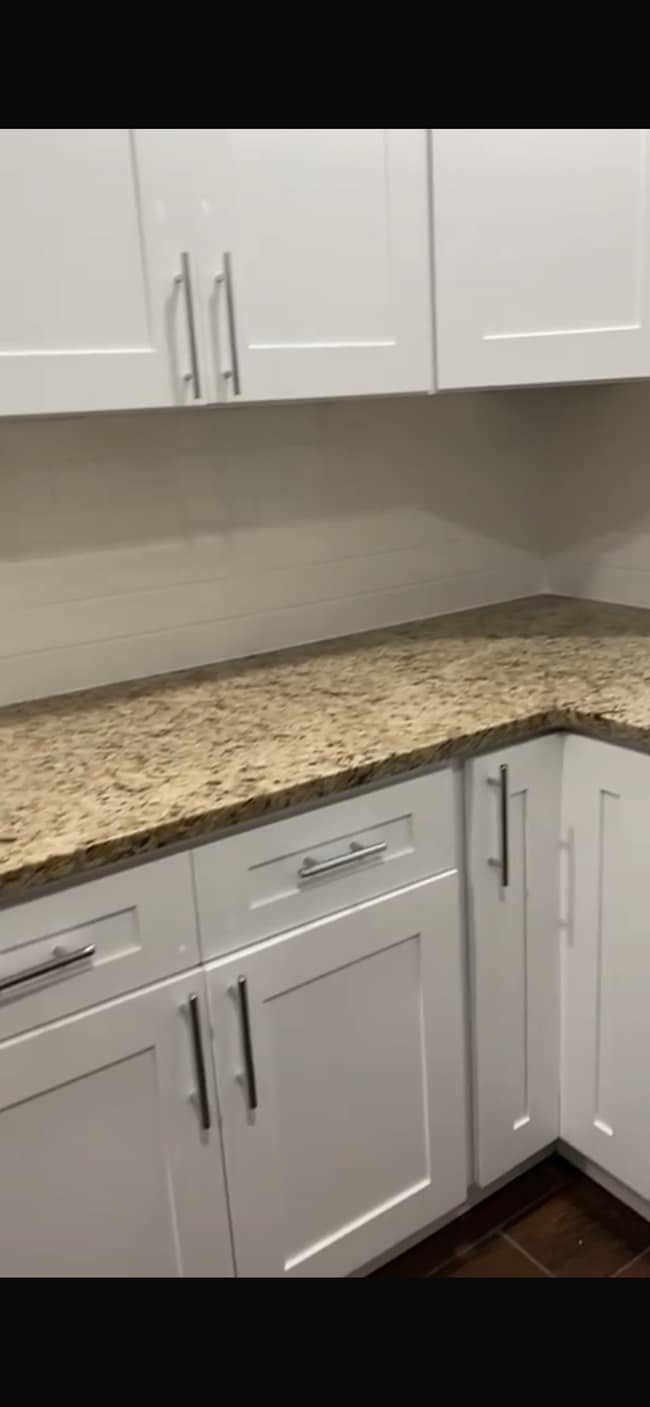 Building Photo - 832 Gibbons Ct