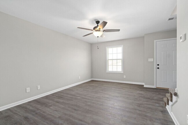 Building Photo - 1007 Glenkirk Dr