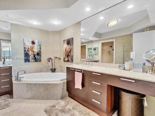 Building Photo - 3535 S Ocean Dr