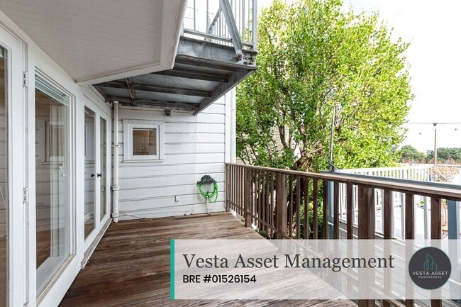 Building Photo - 301-303 Corbett Avenue