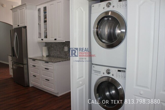 Building Photo - 31215 Wrencrest Dr