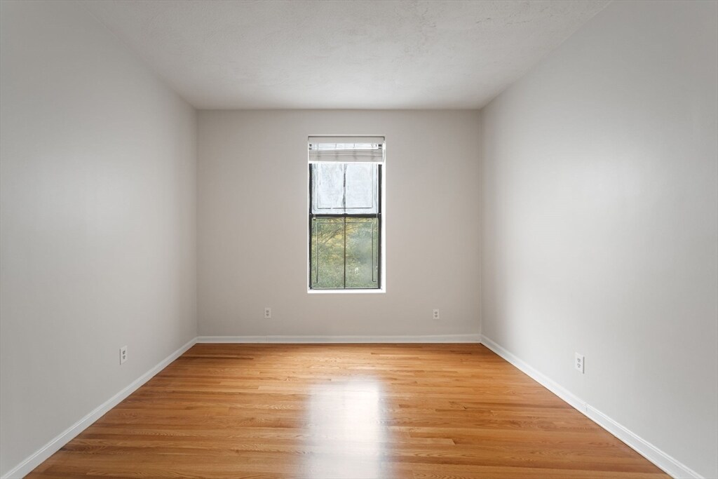 Building Photo - 4 Union Park