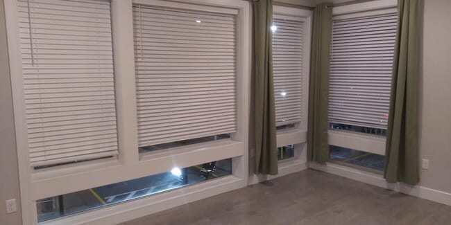 Building Photo - 801 Summit Ave