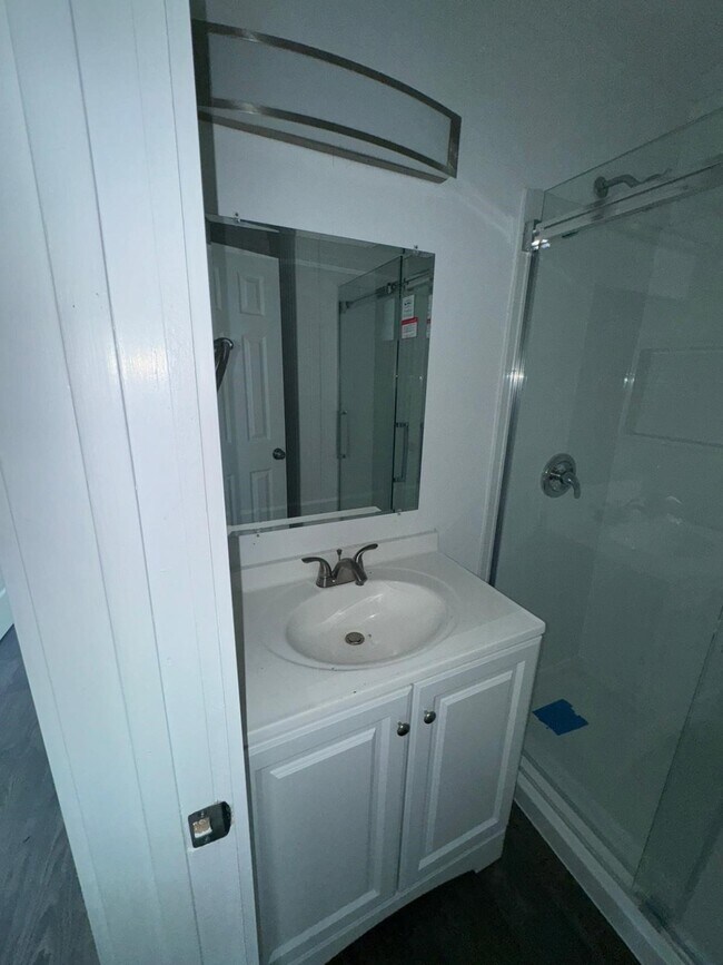 Building Photo - 4145 Conroy St