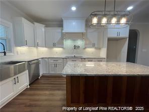 Building Photo - 5841 Dottie Cir