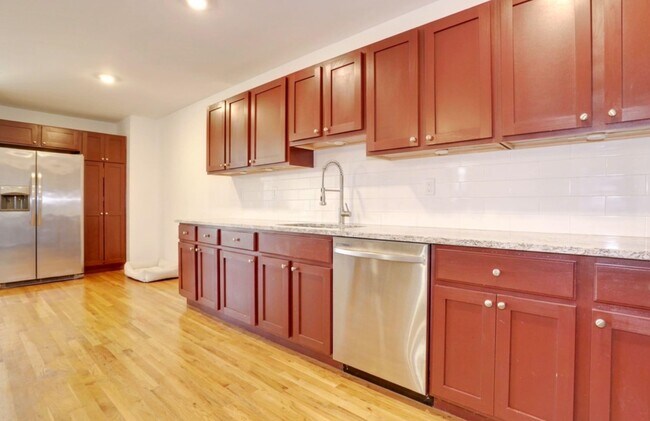 Building Photo - 108 Claremont Ave