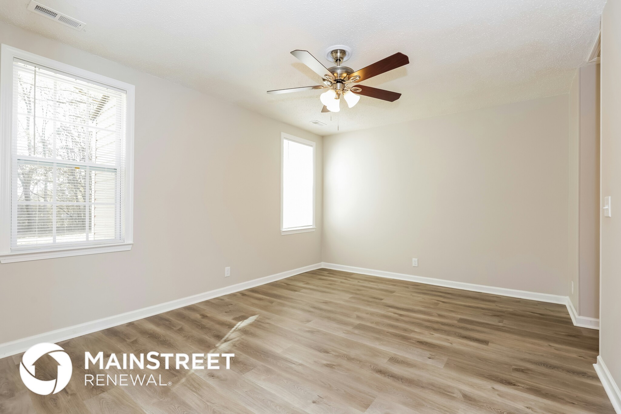 Building Photo - 8134 Sunset Cir