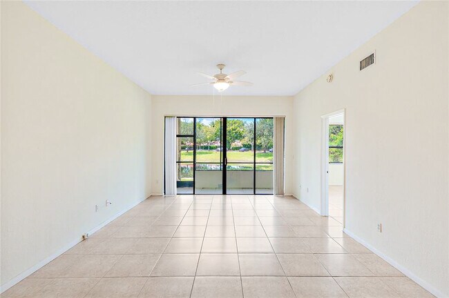 Building Photo - 7535 La Paz Blvd