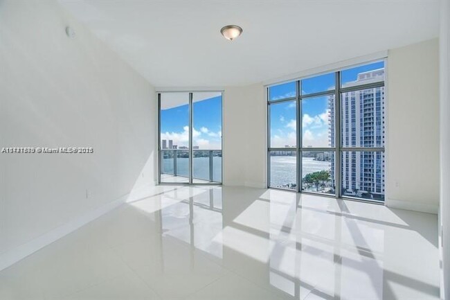 Building Photo - 17301 Biscayne Blvd