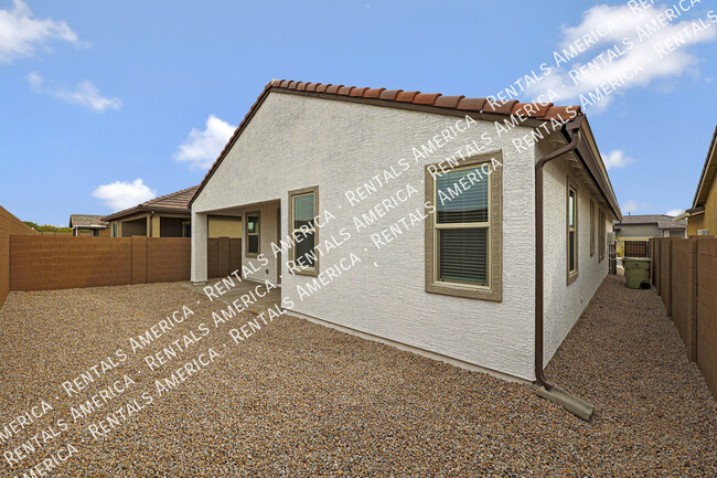 Building Photo - 5938 N 90th Dr