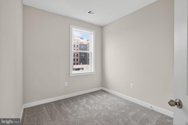 Building Photo - 3612 Farr Ave