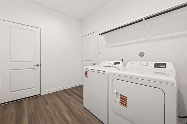 Building Photo - 426 Yellow Dandelion Ln