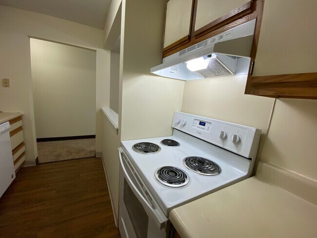 Building Photo - 131 Eastern Ave