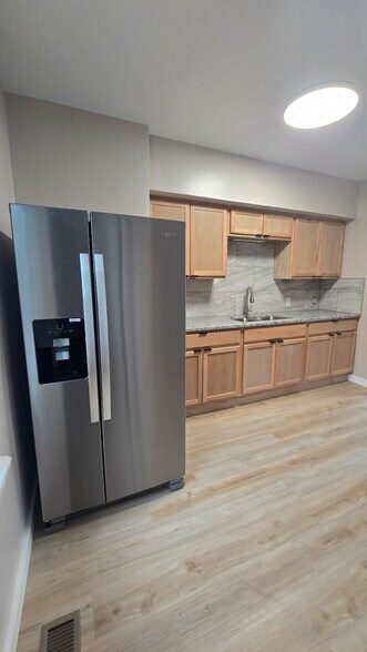 Kitchen - 4401 Irving Ave N