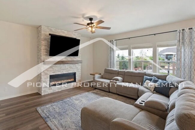 Building Photo - 8425 Mayfly Dr