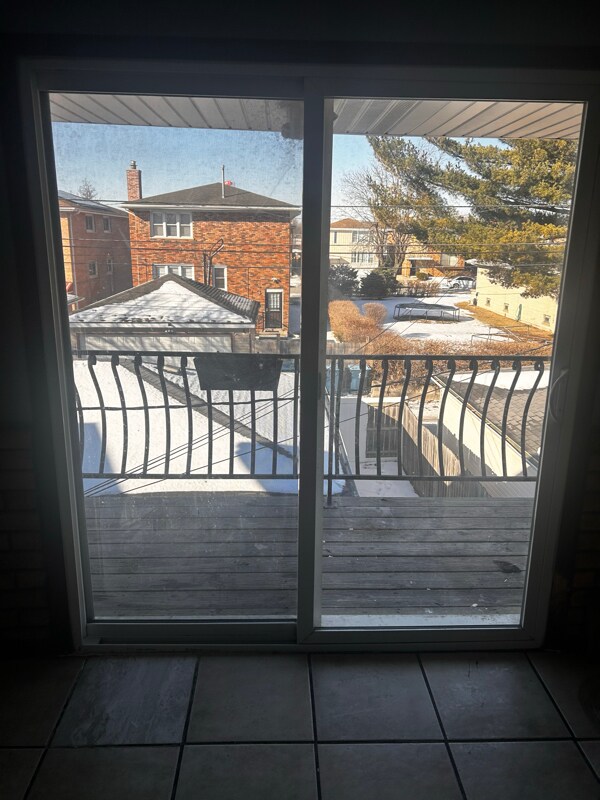 Building Photo - 402 Madison Ave