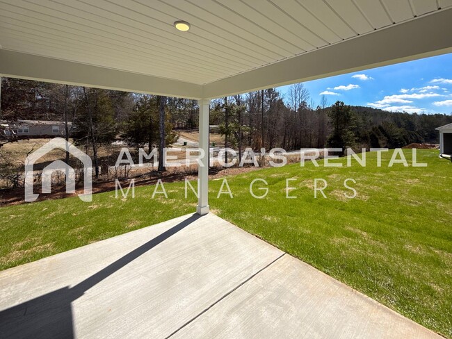 Building Photo - Spacious Living in Springville! New Constr...