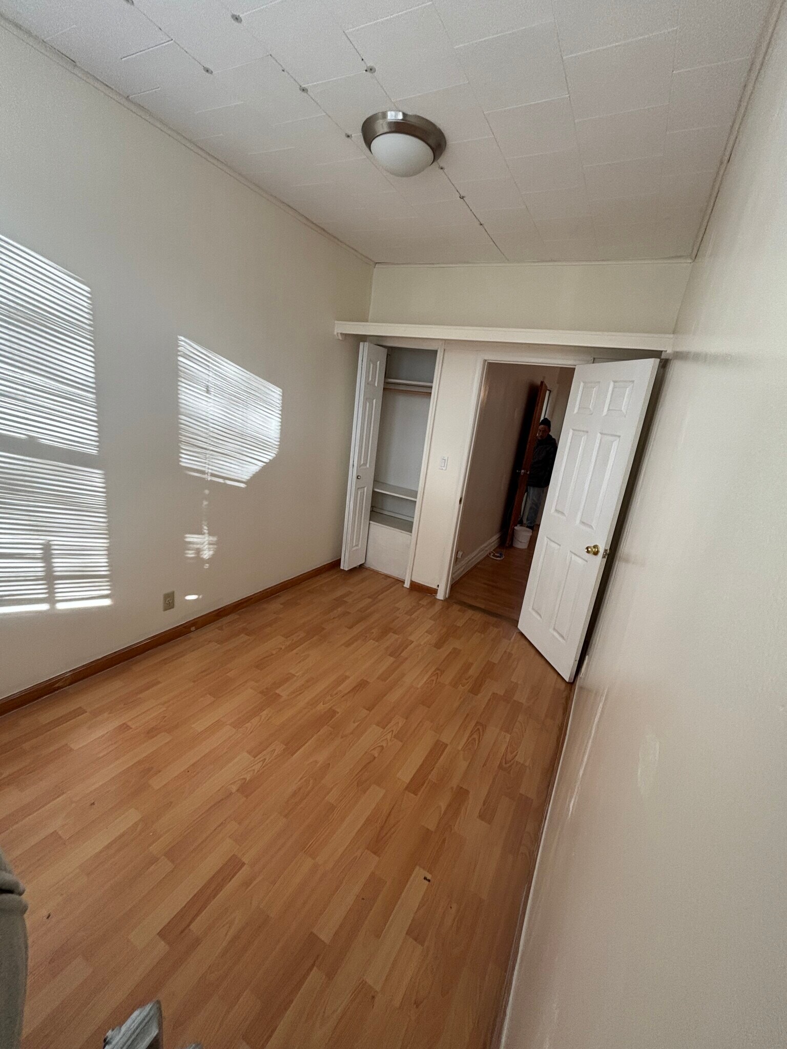 Bed 2 - 2333 E 24th St