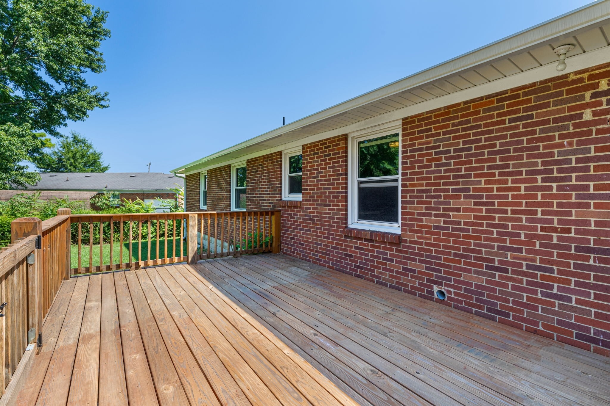 Building Photo - 5003 Hasty Dr