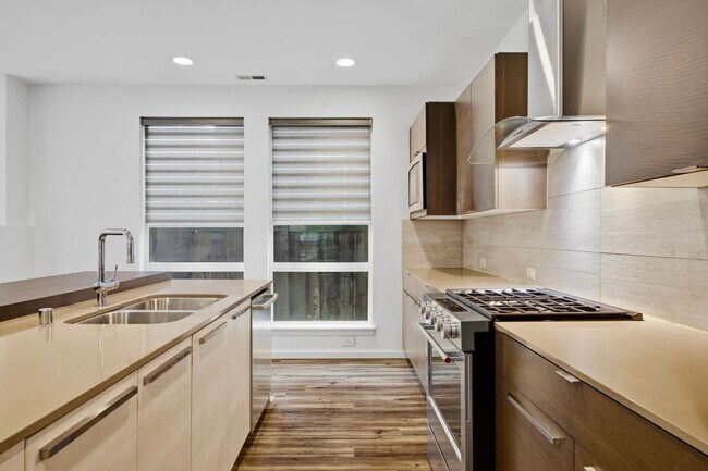 Building Photo - 17129 42nd Dr SE