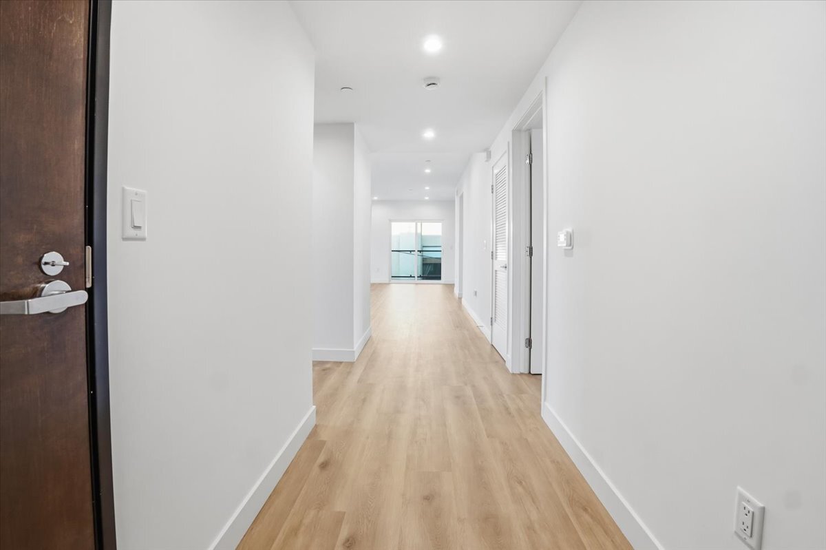 Building Photo - 1820 Prosser Ave