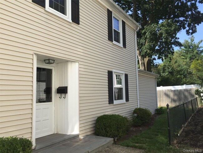 Building Photo - 98 Glen Oaks Dr