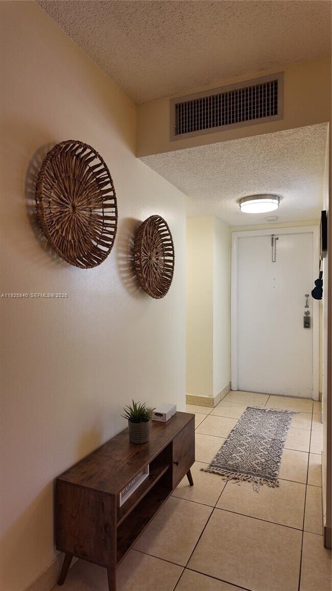 Building Photo - 5961 NW 61st Ave