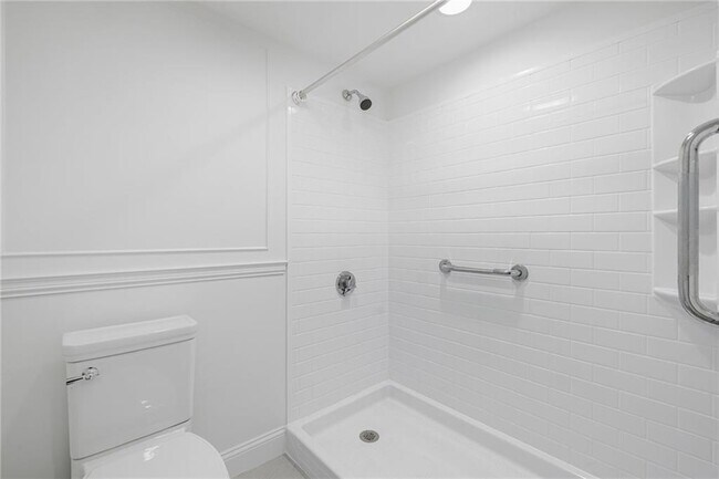 Building Photo - 53 Conanicus Ave