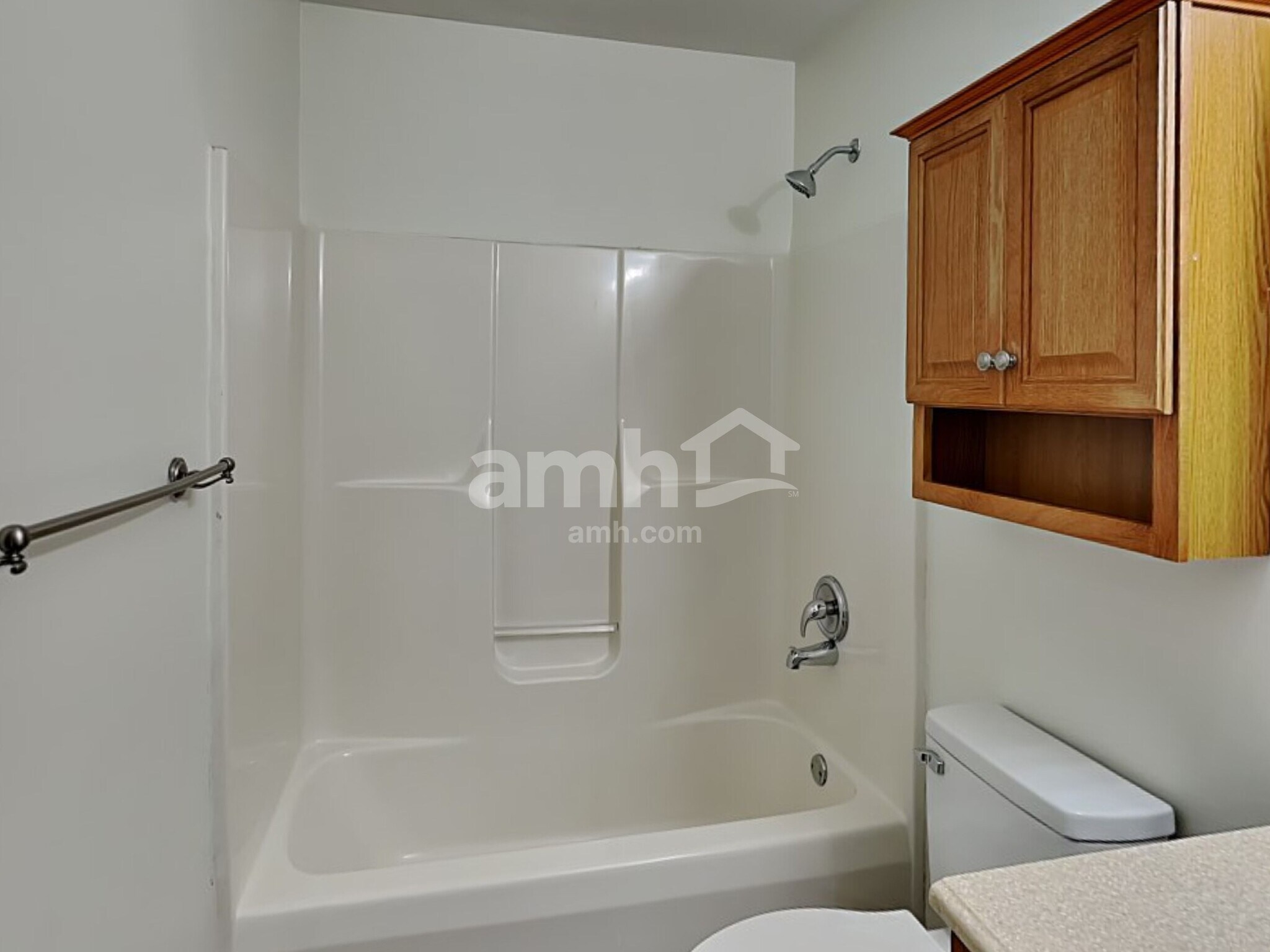 Building Photo - 2211 Siesta Dr