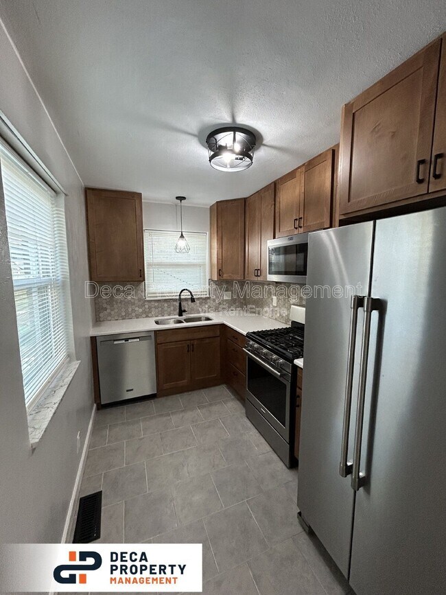 Building Photo - 10939 Brookings Dr