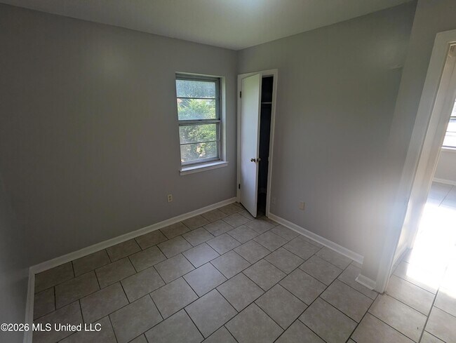 Building Photo - 8415 Dottley Dr