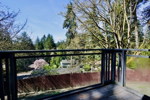 Building Photo - Modern Remodeled 2BR Duplex with Garage in Prime Shoreline Location