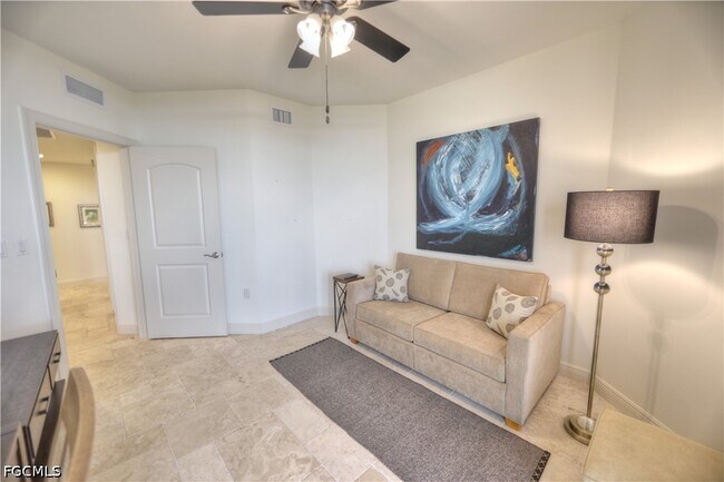 Building Photo - 2090 W First St