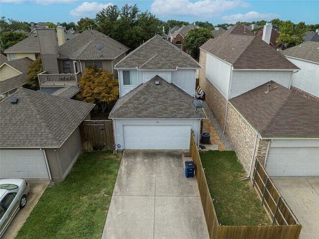 Building Photo - 6011 Barrington Ct