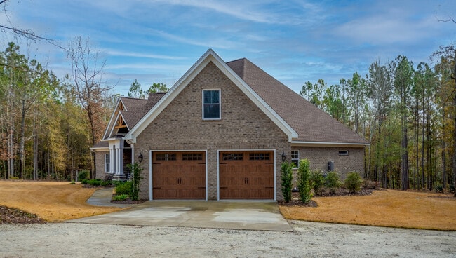 Building Photo - 621 Country Creek Ln