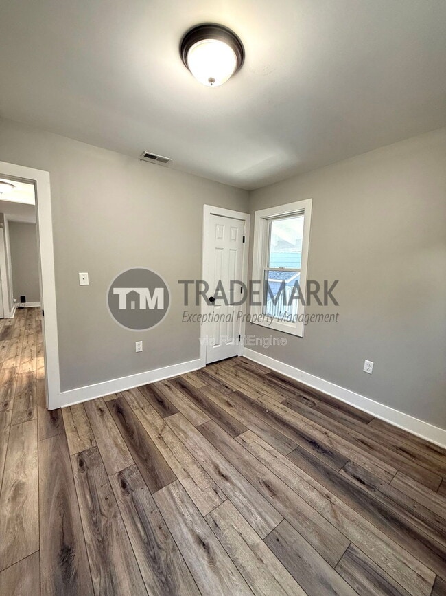 Building Photo - 42 N State St