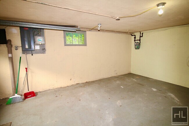 Building Photo - 219 STREET