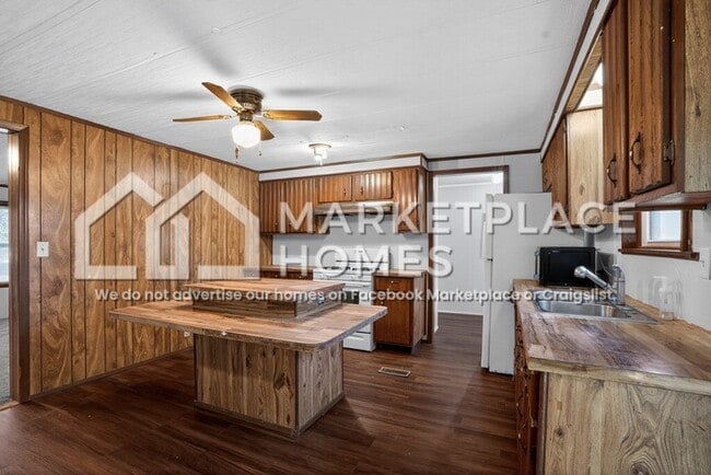 Building Photo - 68-B Hull Batson Rd