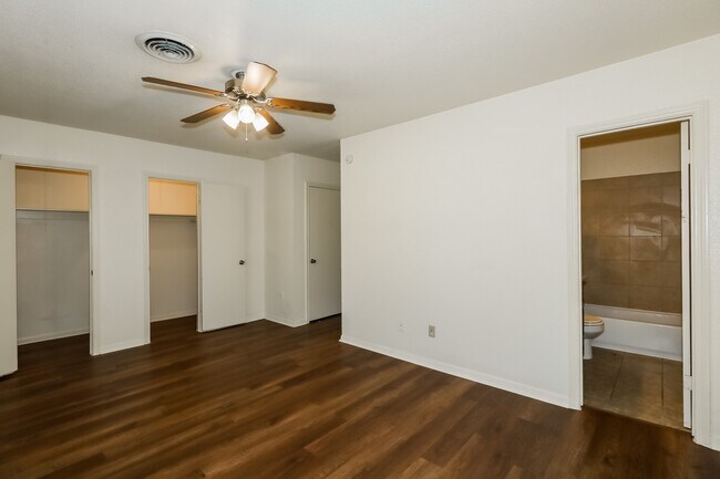 Building Photo - 3003 Falk Ct