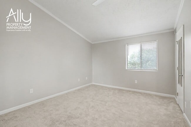 Building Photo - 130 Turtle Creek Rd