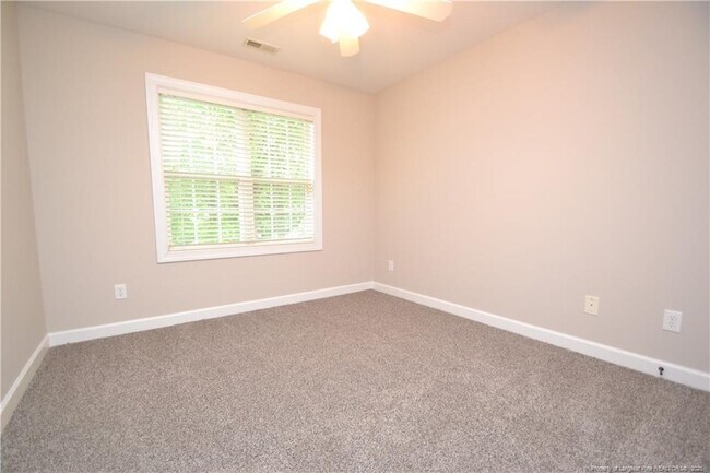 Building Photo - 1507 Poets Glade Dr