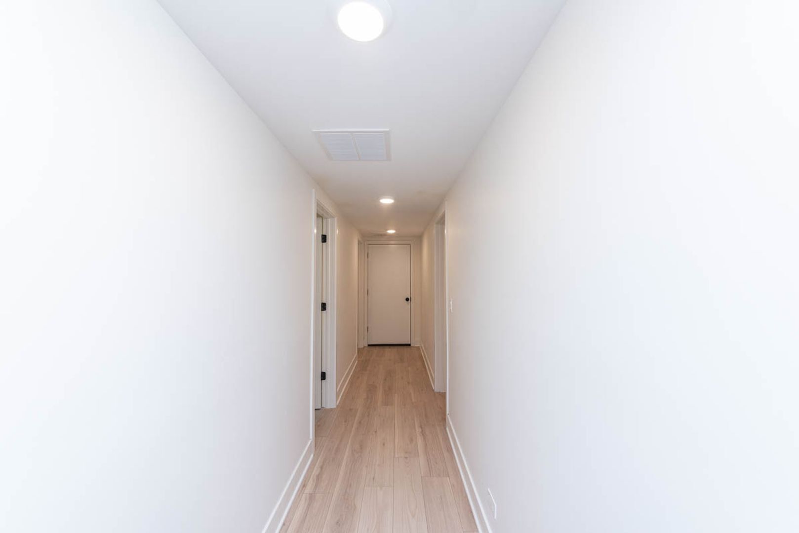 Building Photo - 2825 N Rockwell St