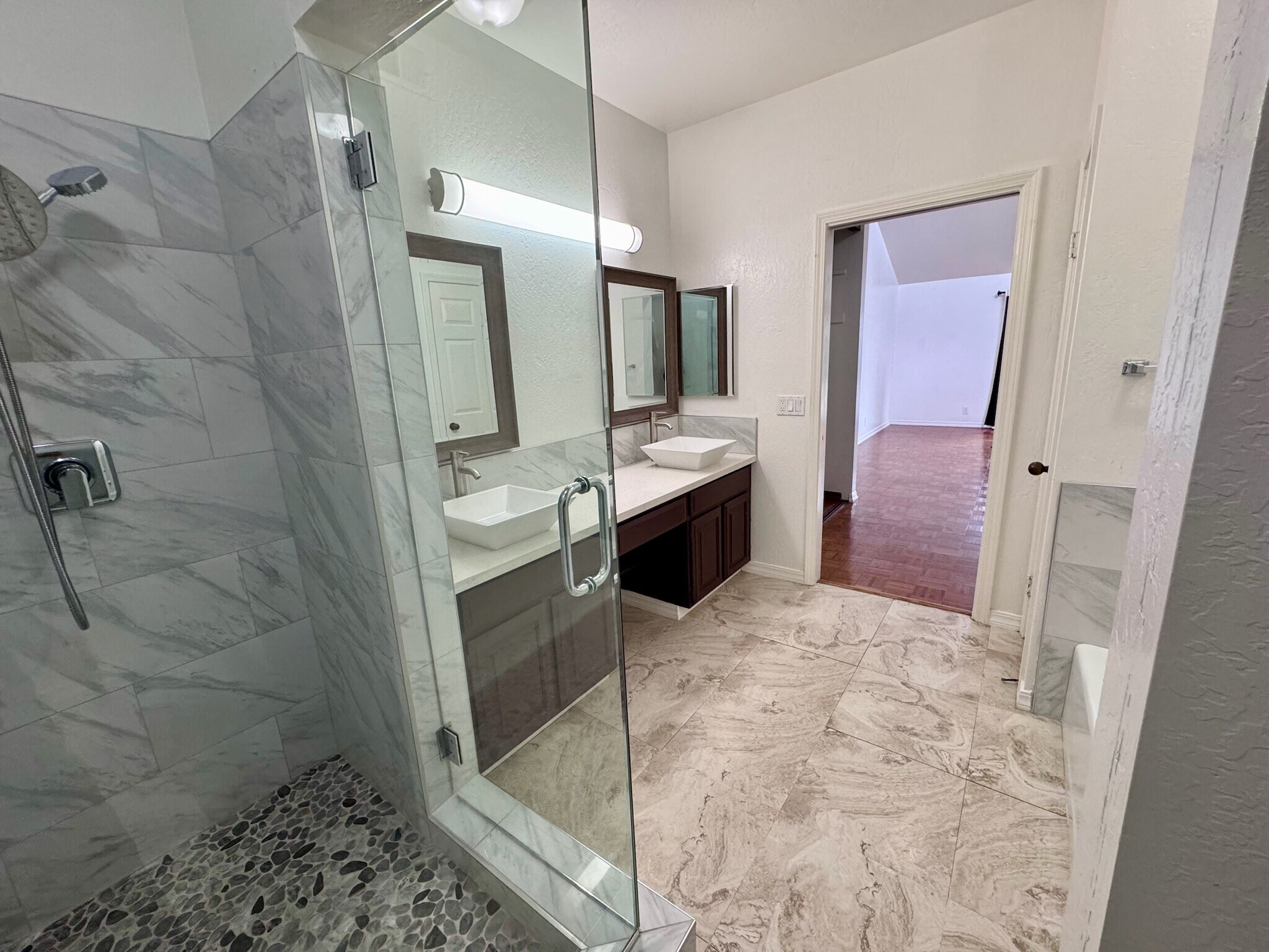 Master Bathroom - 25912 Hayward Blvd