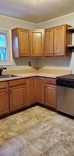 Building Photo - 447 Carvel Beach Rd