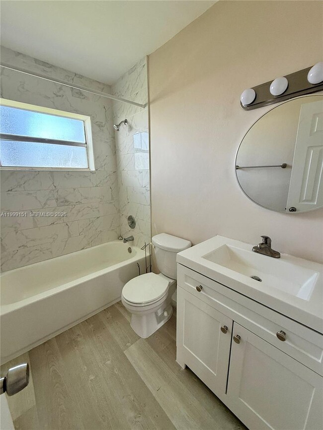 Building Photo - 1607 Arthur St