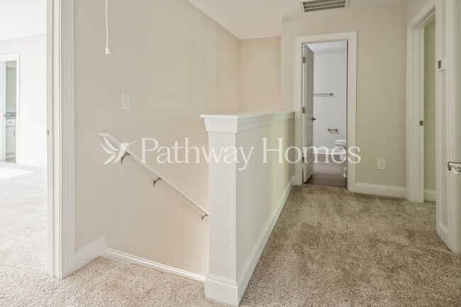 Building Photo - 173 Brixham Lp